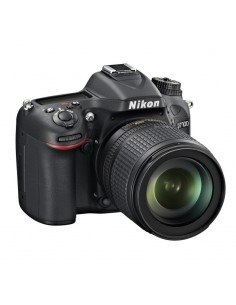 Reflex Nikon D7100 + Objectif AF-S DX Nikkor 18-140mm f/3.5-5.6G ED VR