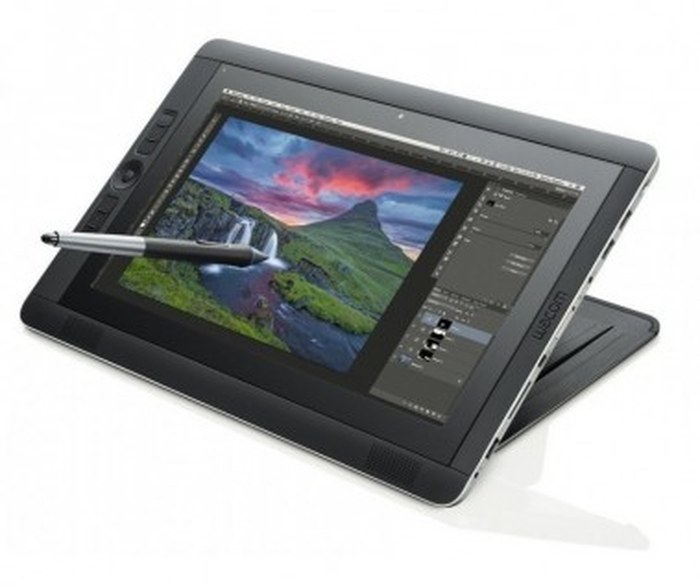 Tablette graphique Wacom Cintiq Companion 2 Value - 128 GB SSD 13,3\" (DTH-W1310L)