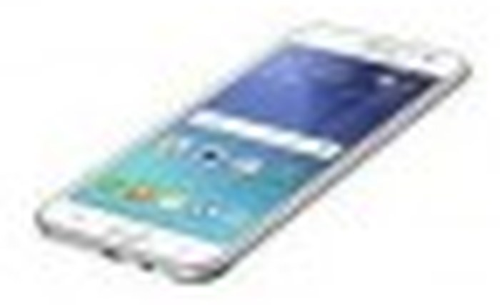 Samsung Galaxy J2 white 4.7\" 11,2 GH2/1G 8G 2Mp/5Mp 1AN (SM-J200FZWDMWD)