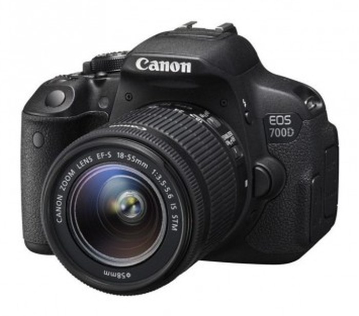 Reflex Canon EOS 700D + Objectif 18-55 DC