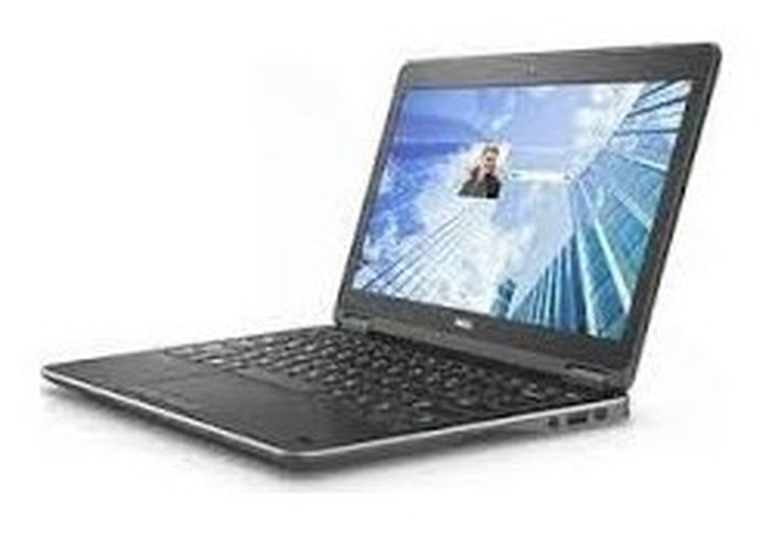 Latitude E7240