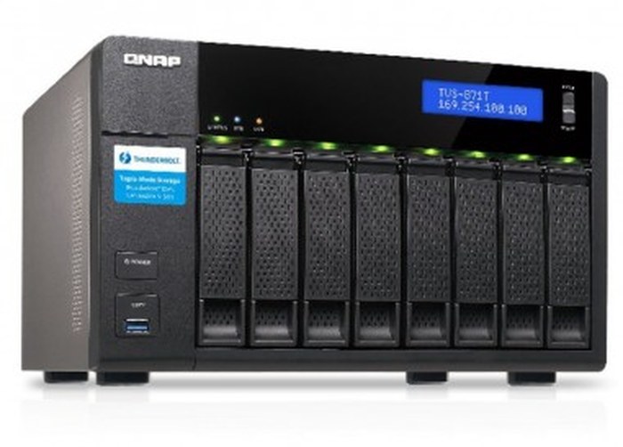 Serveur NAS haute performance pour une triple solution DAS/NAS/SAN iSCSI 8 baies QNAP TVS-871T-i5-16G