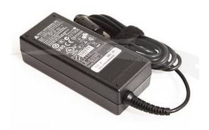 CHARGEUR TOSHIBA - C660-10