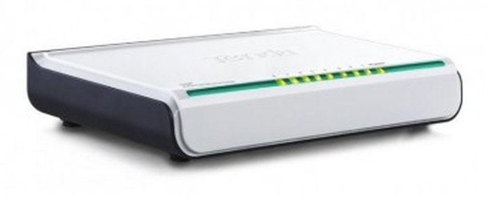 Switch Non Administrable Tenda 8-Port 10/100Mbps