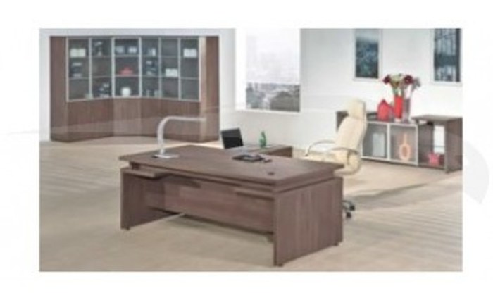 Bureau 1800W x 900D x 750H Wengé