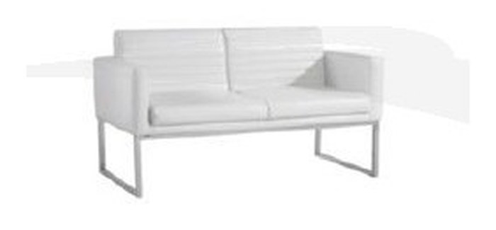 Fauteuil en PU et chrome en couleur blanche, Dim. 118 x 63 x 78 cm